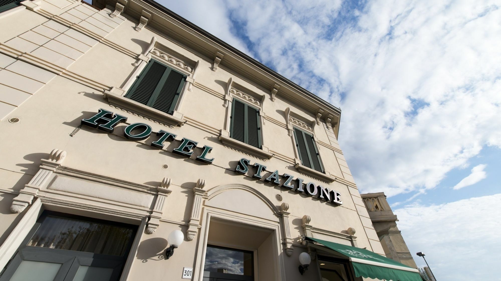 Hotel Stazione Livorno Luaran gambar